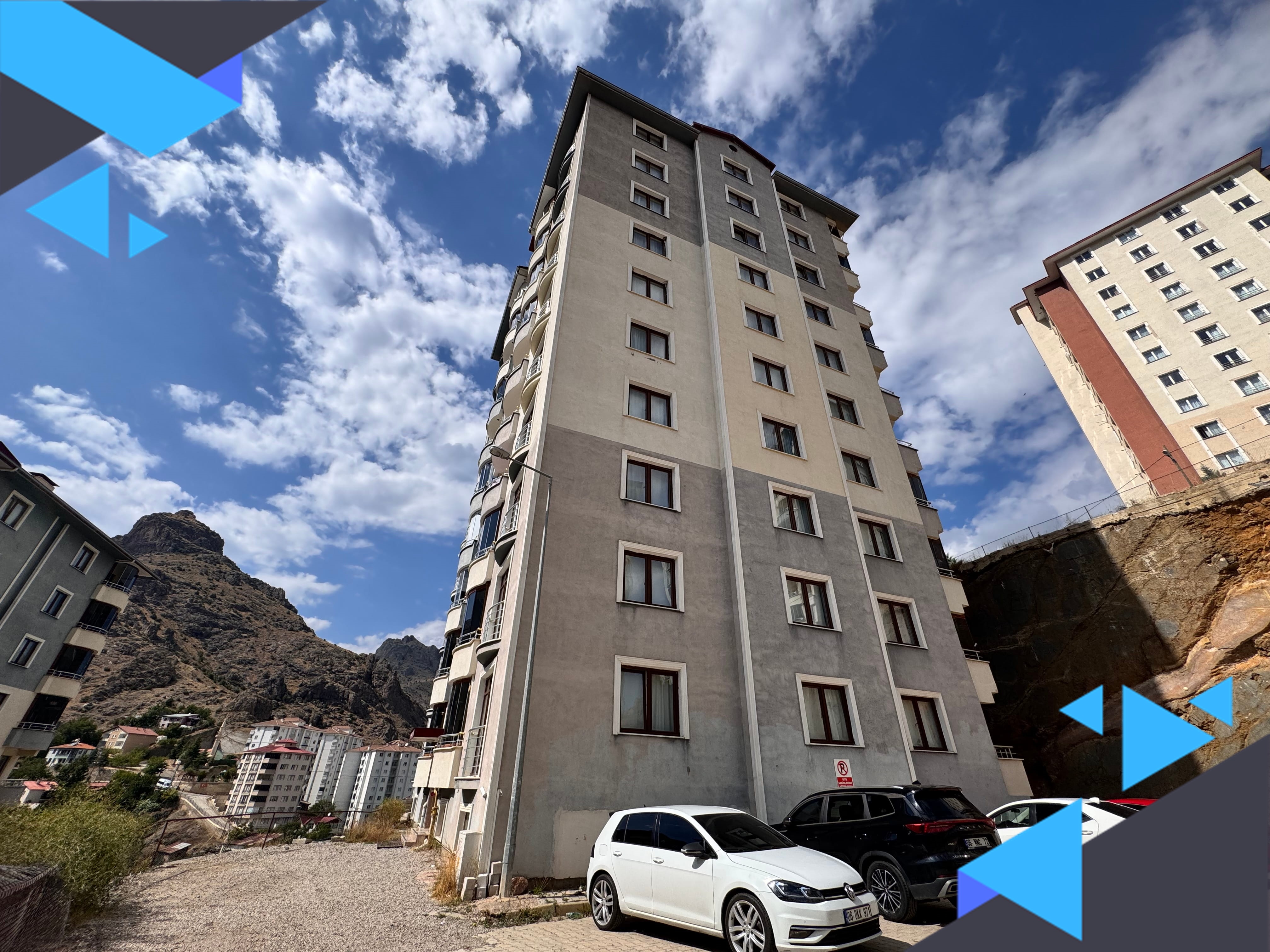 AYDINLIK EVLER GÜNEY CEPHE 3+1 SATILIK DAİRE