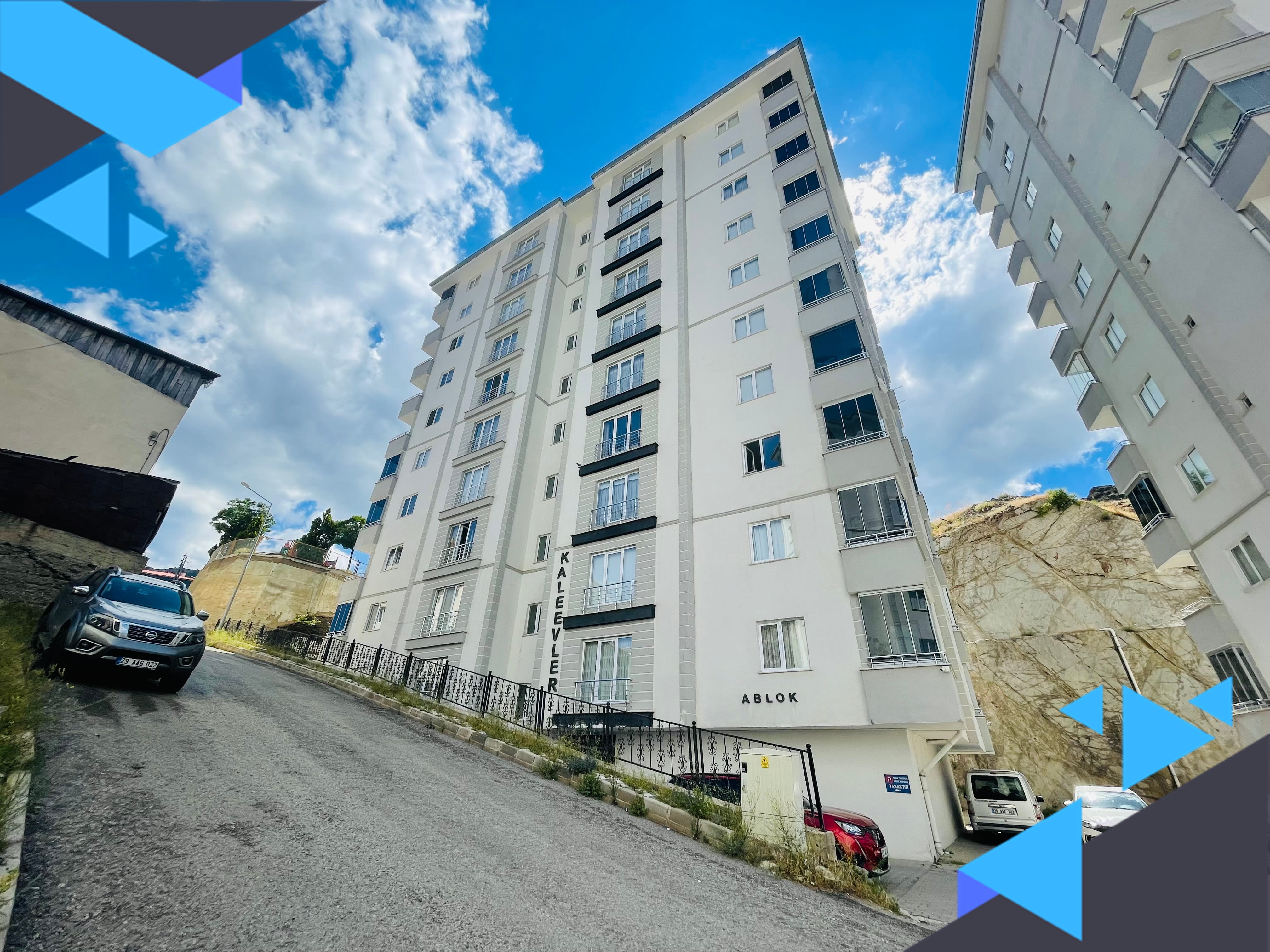OTOBÜS KAPINIZDA İHTİYAÇLAR ELİNİZİN ALTINDA SATILIK 3+1 DAİRE