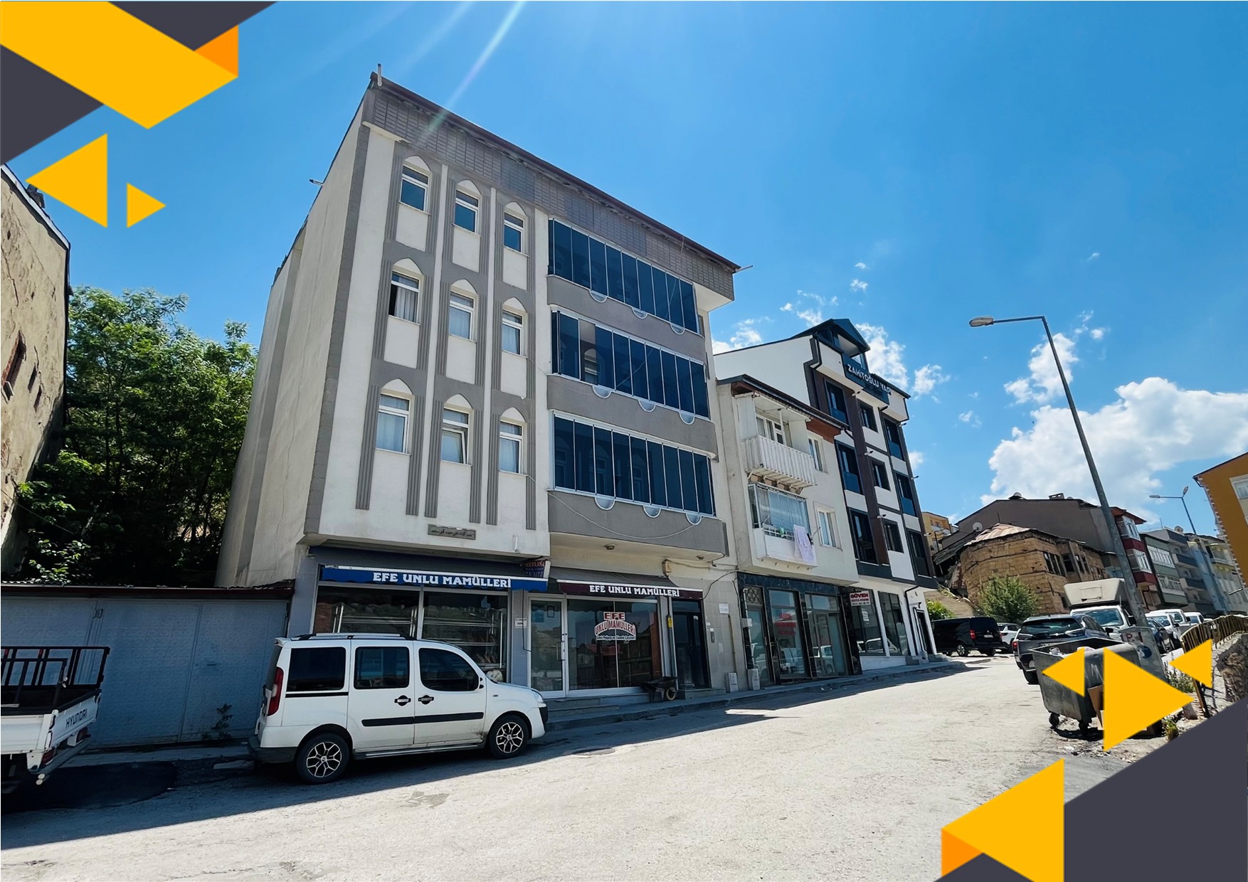 VELİŞABAN'DA ŞEHRİN KALBİNDE | CUMHURİYET CADDESİ'NE 1 DAKİKA MESAFEDE GENİŞ VE FERAH 3+1 YAŞAM ALANI