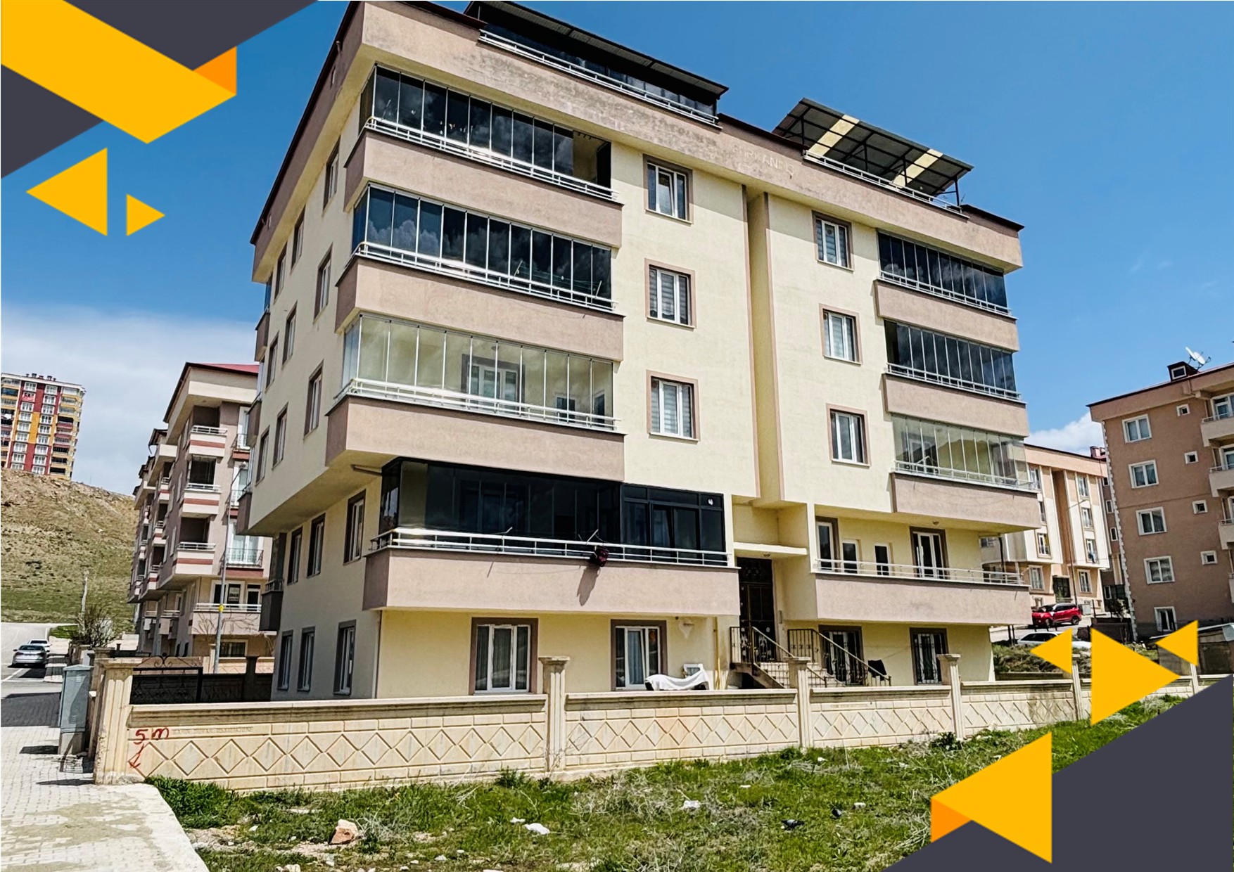 DORA - ESKİ HASTANE BÖLGESİ REKABET KIZ LİSESİ ÖNÜ 3+1 TEMİZ FERAH DAİRE
