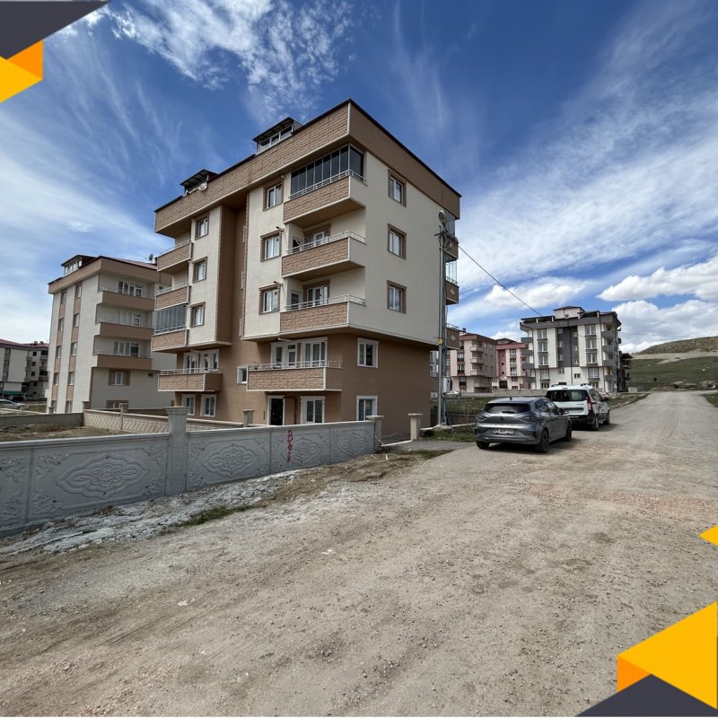 ESKİ HASTANE BÖLGESİ'NDE ÇİFT BALKONLU 2+1 DAİRE