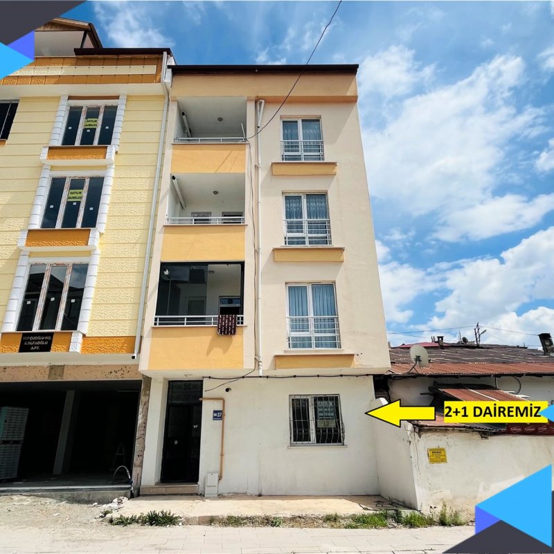 ZAHİTTE, MERKEZİ KONUMDA 2+1, 100 M² SATILIK DAİRE